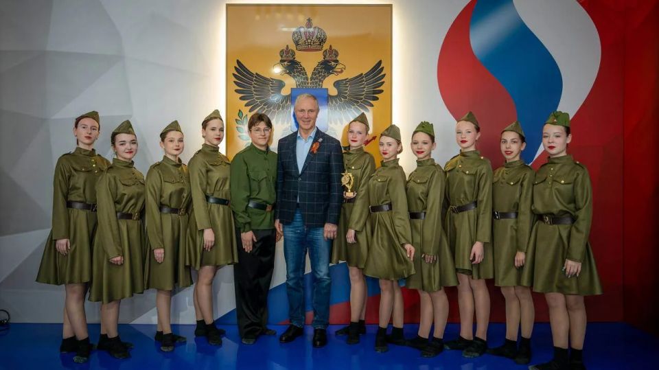 Владимир Сальдо: Посетил гала-концерт фестиваля «Победная весна — 2026» в Геническе Владимир Сальдо: Посетил гала-концерт фестиваля «Победная весна — 2026» в Геническе