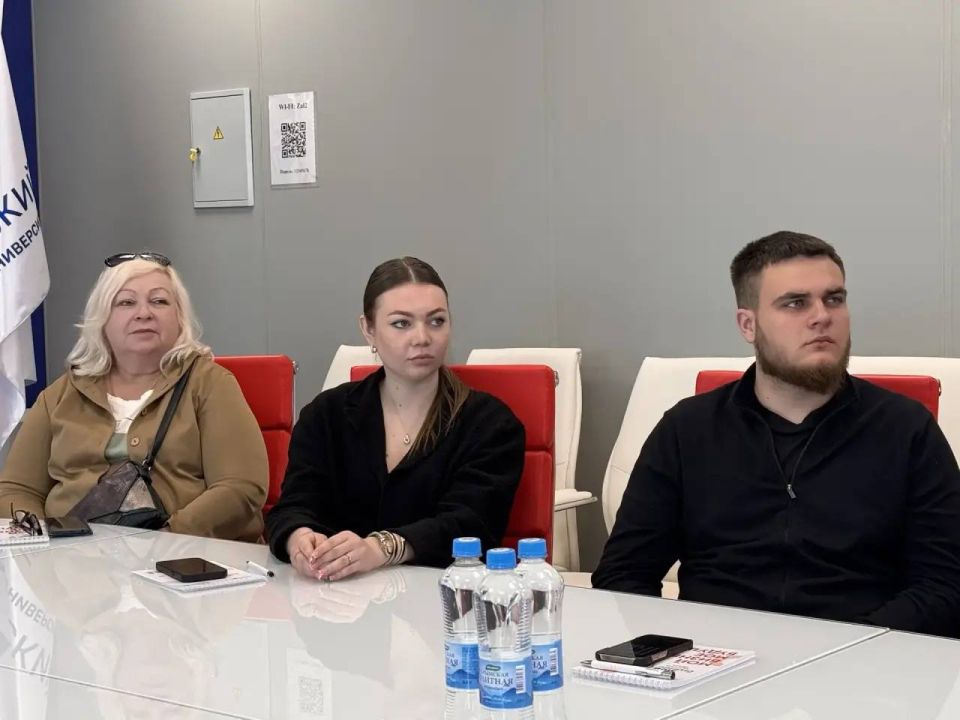 Искусство диалога:. Центр «Мой бизнес» Херсонской области совместно с Банком ПСБ провели практический мастер-класс на тему «Эффективная коммуникация» Искусство диалога:. Центр «Мой бизнес» Херсонской области совместно с Банком ПСБ провели практический мастер-класс на тему «Эффективная коммуникация»