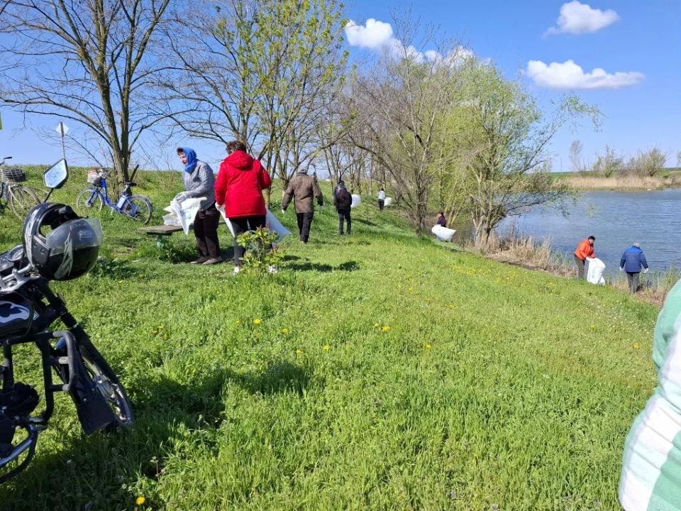 В Громовке прошла экологическая акция «Вода России» В Громовке прошла экологическая акция «Вода России»