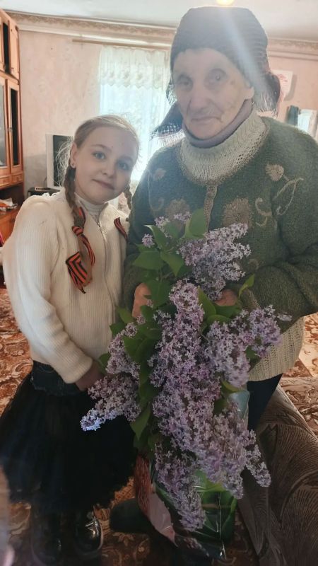 “Узелки памяти”: В селе Семихатка подарили тепло тем, чьё детство опалила война “Узелки памяти”: В селе Семихатка подарили тепло тем, чьё детство опалила война
