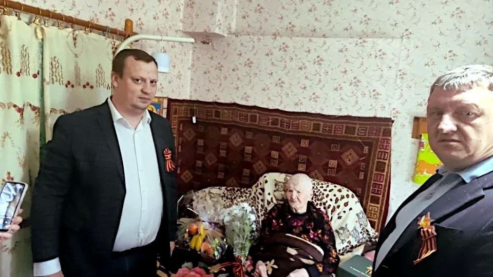 Свет памяти: поздравление ветерана Великой Отечественной войны Свет памяти: поздравление ветерана Великой Отечественной войны