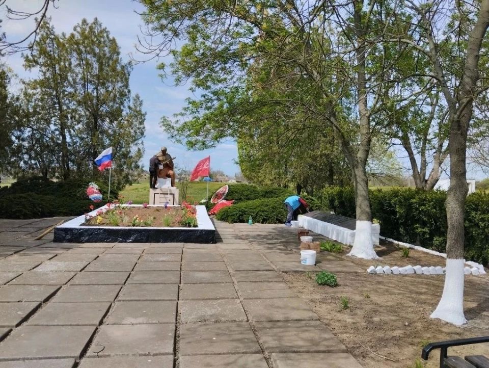 В Каланчакском округе прошли субботники ко Дню Победы В Каланчакском округе прошли субботники ко Дню Победы