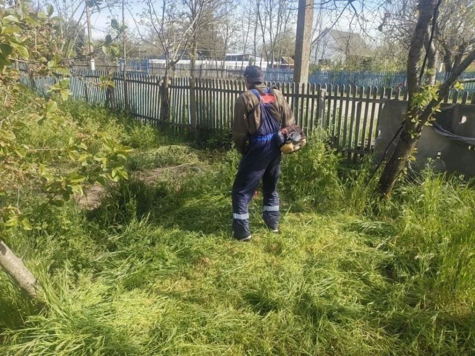 В Чаплинском муниципальном округе военнослужащие десантники продолжают помогать ветеранам Великой Отечественной войны В Чаплинском муниципальном округе военнослужащие десантники продолжают помогать ветеранам Великой Отечественной войны