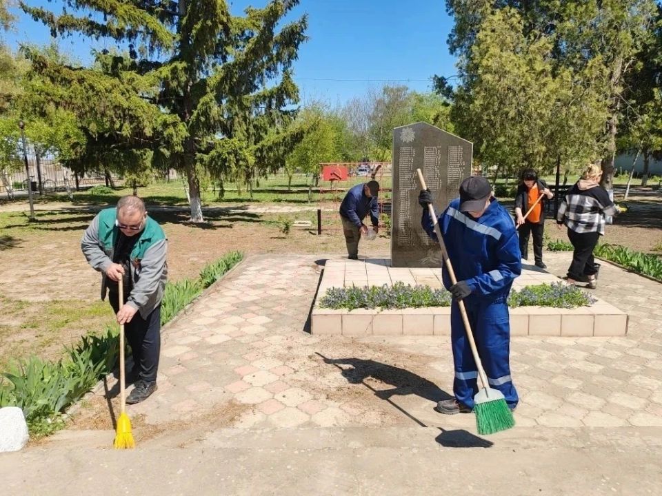 В Каланчакском округе прошли субботники ко Дню Победы В Каланчакском округе прошли субботники ко Дню Победы