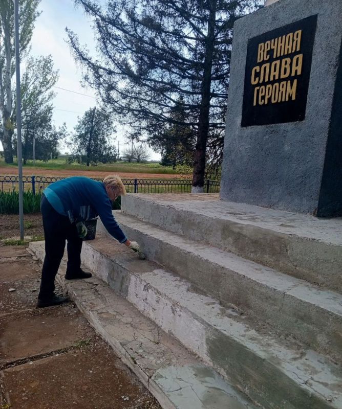 Александр Дудка: Ко Дню Победы готовы: сотрудники СДК Скадовского округа сохраняют историческую память Александр Дудка: Ко Дню Победы готовы: сотрудники СДК Скадовского округа сохраняют историческую память