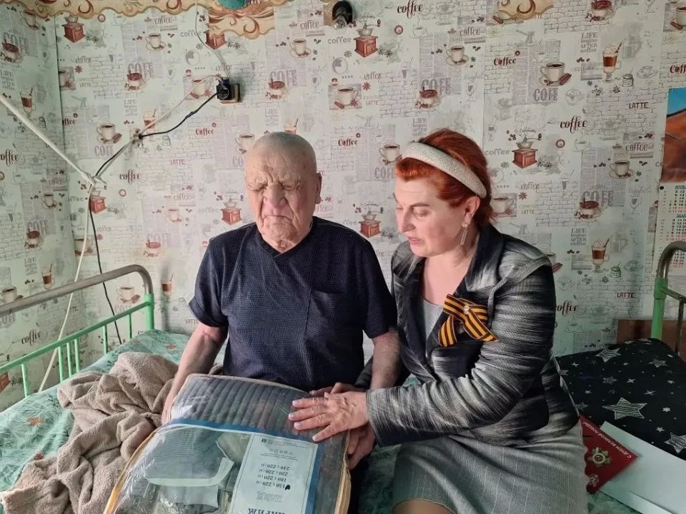 В преддверии 81-й годовщины Великой Победы в селе Новосеменовка продолжаются трогательные мероприятия по чествованию ветеранов войны и самоотверженных тружеников тыла В преддверии 81-й годовщины Великой Победы в селе Новосеменовка продолжаются трогательные мероприятия по чествованию ветеранов войны и самоотверженных тружеников тыла
