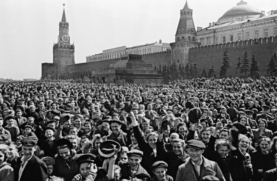 «Победили тогда — победим и сейчас»: Татьяна Кузьмич поздравила жителей Херсонской области с Днём Великой Победы «Победили тогда — победим и сейчас»: Татьяна Кузьмич поздравила жителей Херсонской области с Днём Великой Победы