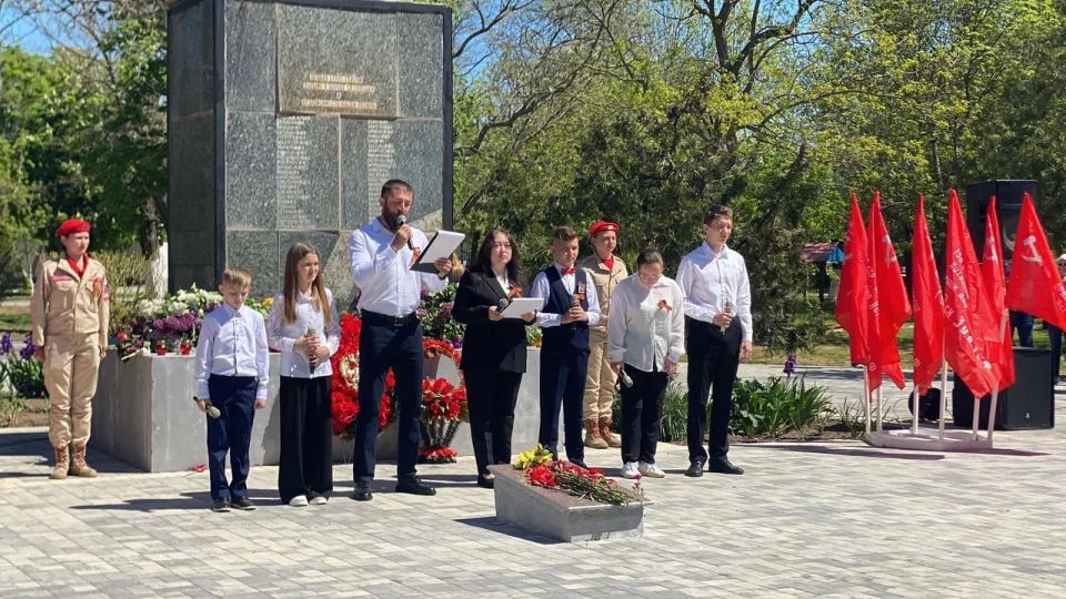Настоящий пункт связиста времен Великой Отечественной развернула Единая Россия в Геническе Настоящий пункт связиста времен Великой Отечественной развернула Единая Россия в Геническе