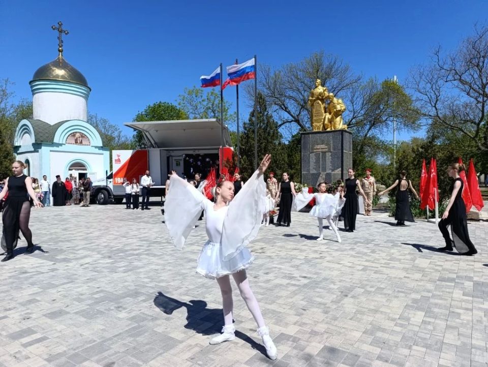 9 мая в Геническом парке культуры и отдыха состоялась торжественная встреча, посвященная 81-й годовщине Великой Победы 9 мая в Геническом парке культуры и отдыха состоялась торжественная встреча, посвященная 81-й годовщине Великой Победы