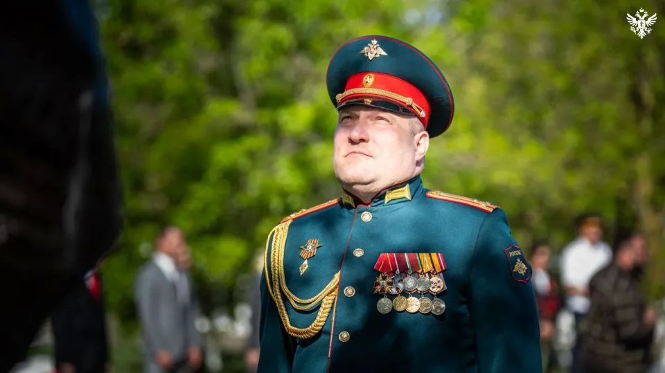 В День Победы Владимир Сальдо возложил цветы к мемориалу в селе Чонгар В День Победы Владимир Сальдо возложил цветы к мемориалу в селе Чонгар
