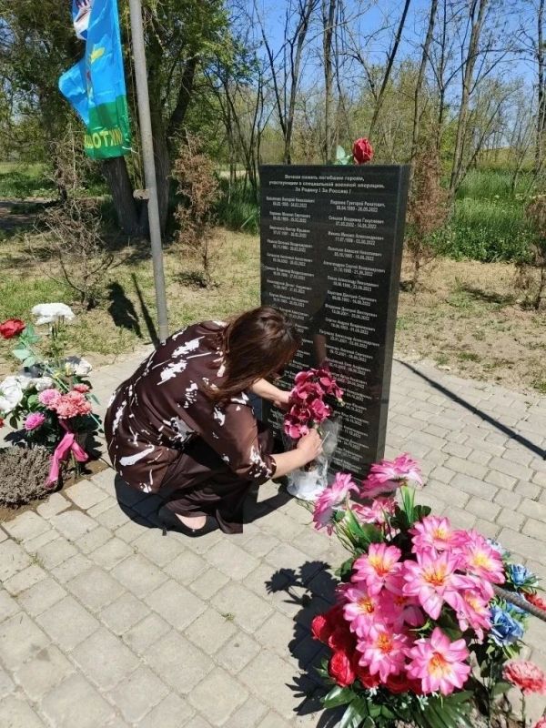 Память, объединяющая поколения: в Каланчакском округе почтили подвиг героев Великой Отечественной войны Память, объединяющая поколения: в Каланчакском округе почтили подвиг героев Великой Отечественной войны