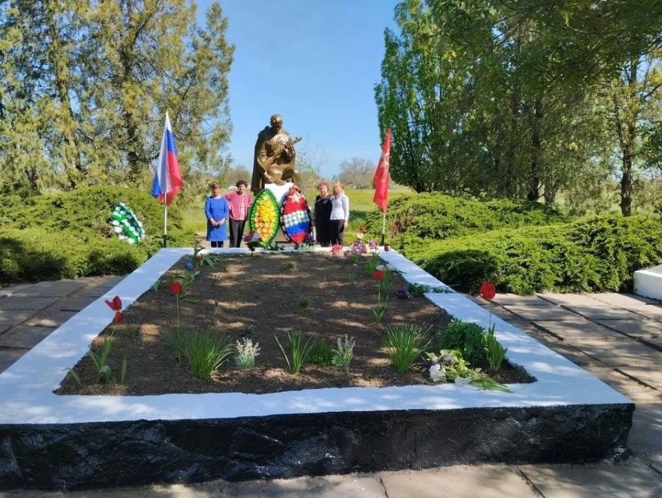 Память, объединяющая поколения: в Каланчакском округе почтили подвиг героев Великой Отечественной войны Память, объединяющая поколения: в Каланчакском округе почтили подвиг героев Великой Отечественной войны