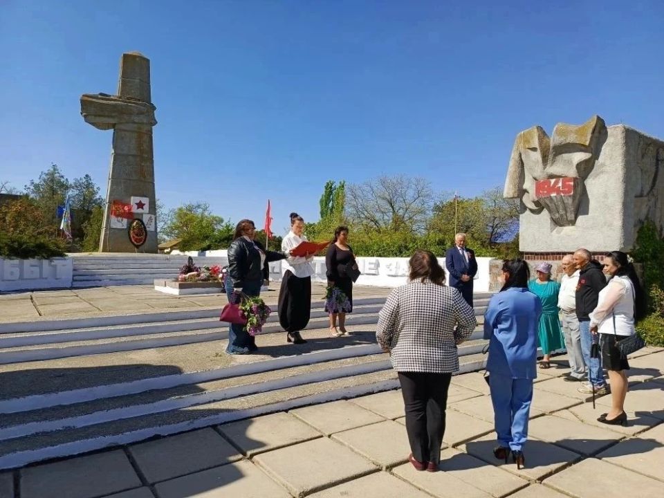 Память, объединяющая поколения: в Каланчакском округе почтили подвиг героев Великой Отечественной войны Память, объединяющая поколения: в Каланчакском округе почтили подвиг героев Великой Отечественной войны