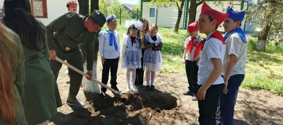 «Память о героях вечно жива»: в селе Семихатка заложили капсулу времени «Память о героях вечно жива»: в селе Семихатка заложили капсулу времени