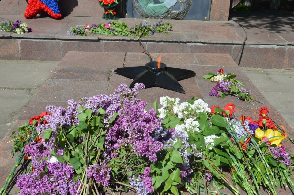 Надежда Бабешко: В Ивановке состоялось возложение цветов к вечному огню у мемориала, посвящённого погибшим в годы Великой Отечественной войны воинам - уроженцам Ивановки Надежда Бабешко: В Ивановке состоялось возложение цветов к вечному огню у мемориала, посвящённого погибшим в годы Великой Отечественной войны воинам - уроженцам Ивановки