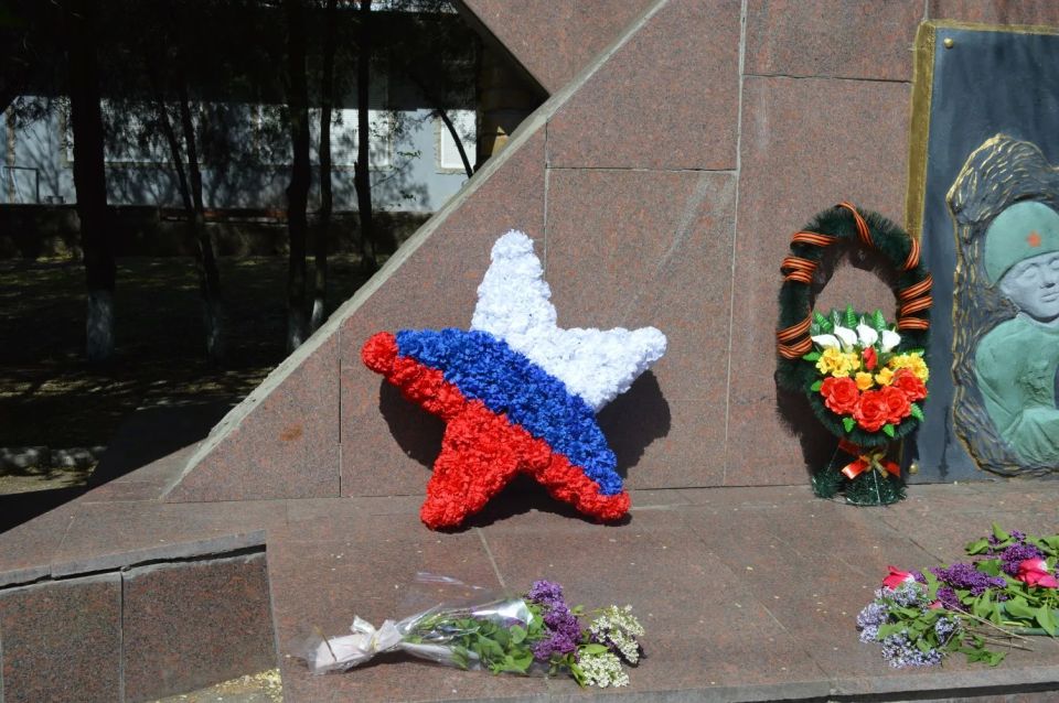 Надежда Бабешко: В Ивановке состоялось возложение цветов к вечному огню у мемориала, посвящённого погибшим в годы Великой Отечественной войны воинам - уроженцам Ивановки Надежда Бабешко: В Ивановке состоялось возложение цветов к вечному огню у мемориала, посвящённого погибшим в годы Великой Отечественной войны воинам - уроженцам Ивановки