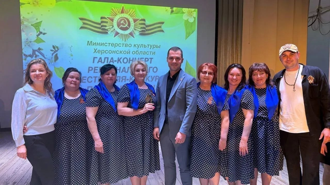 Браво, «Маячаночка»! Ансамбль из Алешкинского округа выступил на галаконцерте в Геническе Браво, «Маячаночка»! Ансамбль из Алешкинского округа выступил на галаконцерте в Геническе