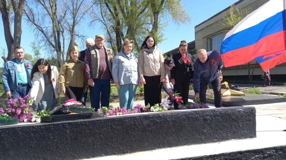 В Приморском Скадовского округа почтили память героев В Приморском Скадовского округа почтили память героев