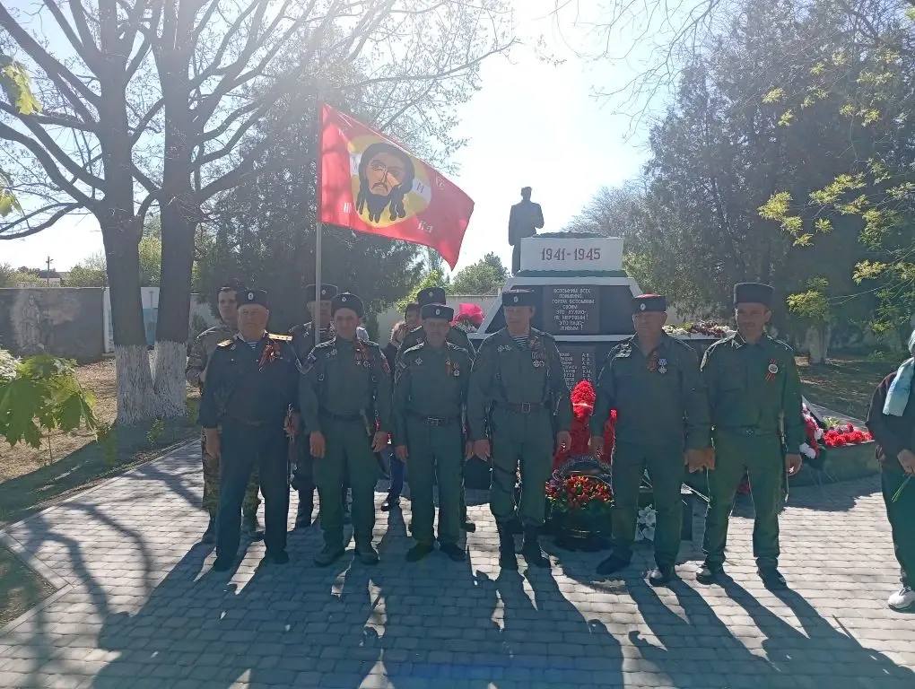Память живёт в наших сердцах Память живёт в наших сердцах
