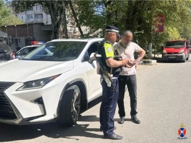 В Каланчакском округе госавтоинспекторы провели акцию по профилактике ДТП, связанных с управлением транспортом в состоянии опьянения