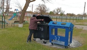 Новые контейнеры для сбора ТКО установлены Нижнесерогозском округе
