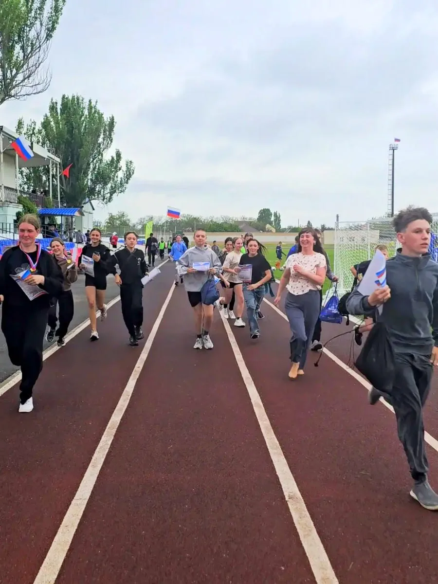 На стадионе "Строитель" в Геническе впервые прошло открытое первенство Херсонской области по легкой атлетике среди юношей и девушек 2012–2013 годов рождения