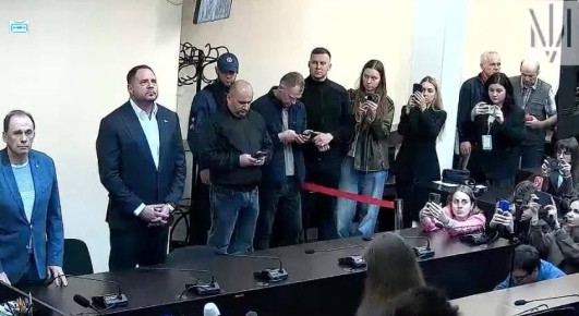 Экс-глава офиса Владимира Зеленского Андрей Ермак хочет покинуть Украину, сообщили в российских силовых структурах