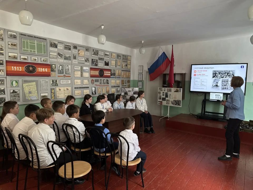 В Скадовском округе прошёл музейный урок «Женщины на войне и в тылу» В Скадовском округе прошёл музейный урок «Женщины на войне и в тылу»