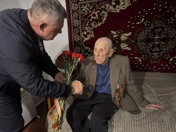 Игорь Кастюкевич: Херсонская область. Доставили машину дров ветерану Великой Отечественной Войны Немыкину Ивану Григорьевичу из поселка Нижние Серогозы