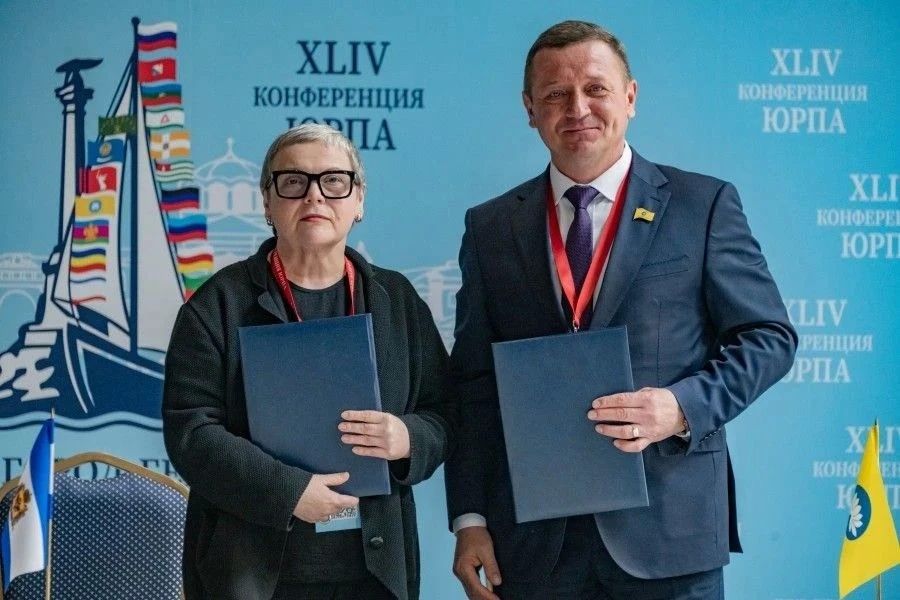 Татьяна Томилина: Херсонская областная Дума заключила соглашение о межпарламентском сотрудничестве с Народным Хуралом (Парламентом) Республики Калмыкия Татьяна Томилина: Херсонская областная Дума заключила соглашение о межпарламентском сотрудничестве с Народным Хуралом (Парламентом) Республики Калмыкия