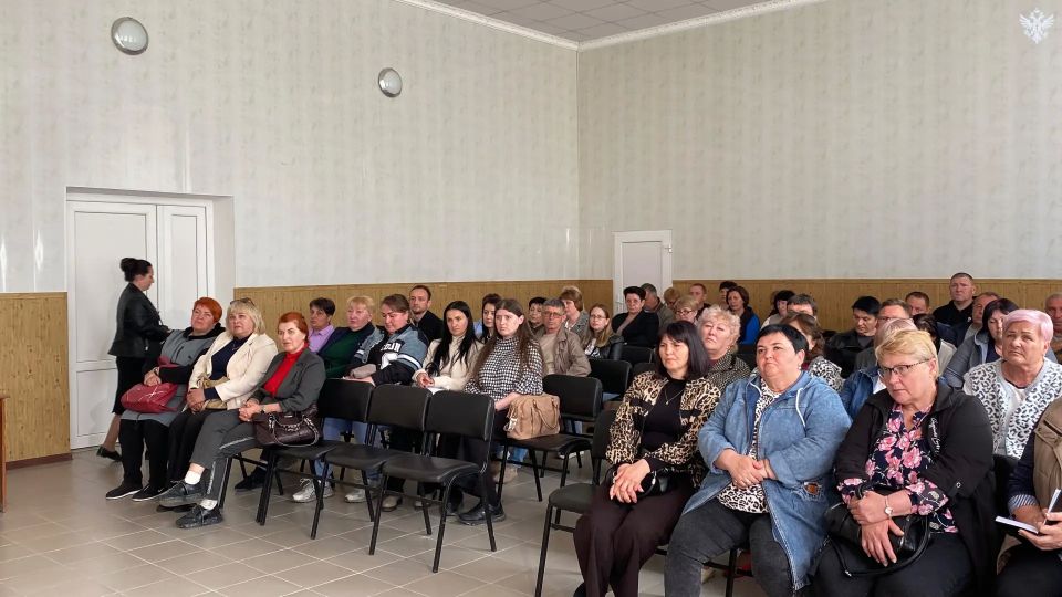 Жители Ивановского округа внесли более 200 предложений в народную программу «Единой России» Жители Ивановского округа внесли более 200 предложений в народную программу «Единой России»
