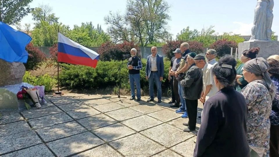 В Новоалексеевке прошла церемония возложения цветов к мемориалу памяти жертв депортации народов Крыма