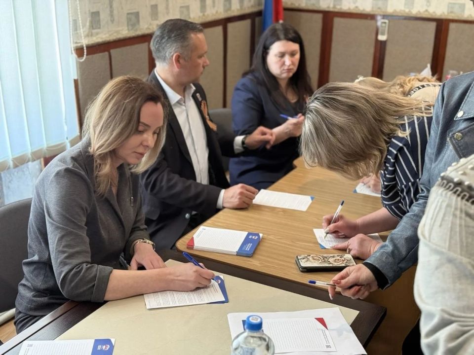 Ольга Осипенко: Приняла участие в работе над формированием новой Народной программы «Единой России» в Александровке Новотроицкого округа Ольга Осипенко: Приняла участие в работе над формированием новой Народной программы «Единой России» в Александровке Новотроицкого округа