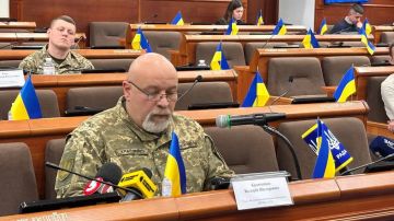 Енот из Херсона: Исполняющий обязанности замначальника Киевского ТЦК Валерий Кравченко на заседании парламентской комиссии радостно отрапортовал депутатам, что ТЦК имеют полное право врываться в чужие спальни с оповещениями