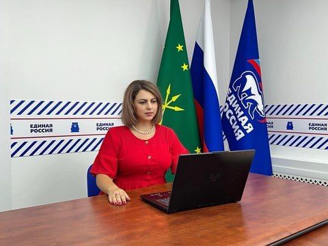 Волонтеры из Адыгеи изготовили 100 маскировочных нашлемников для наших защитников Волонтеры из Адыгеи изготовили 100 маскировочных нашлемников для наших защитников