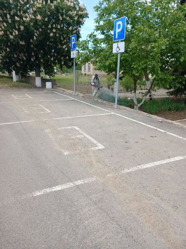 В населённых пунктах Чаплинского муниципального округа проводится акарицидная обработка В населённых пунктах Чаплинского муниципального округа проводится акарицидная обработка