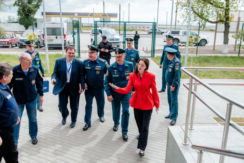 Связь поколений и уроки мужества: в ХТУ прошла встреча с героями МЧС России Связь поколений и уроки мужества: в ХТУ прошла встреча с героями МЧС России