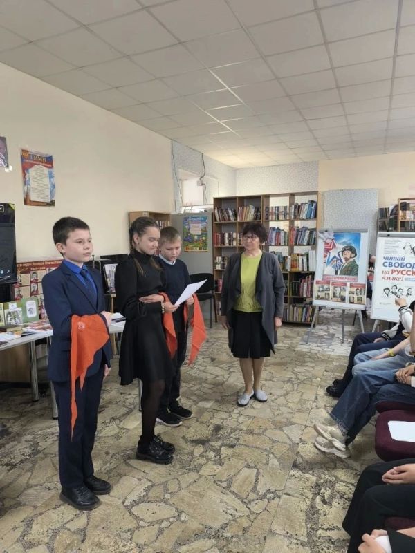 «Будь готов! Всегда готов!»: в Счастливцевской библиотеке вспомнили пионерское детство «Будь готов! Всегда готов!»: в Счастливцевской библиотеке вспомнили пионерское детство