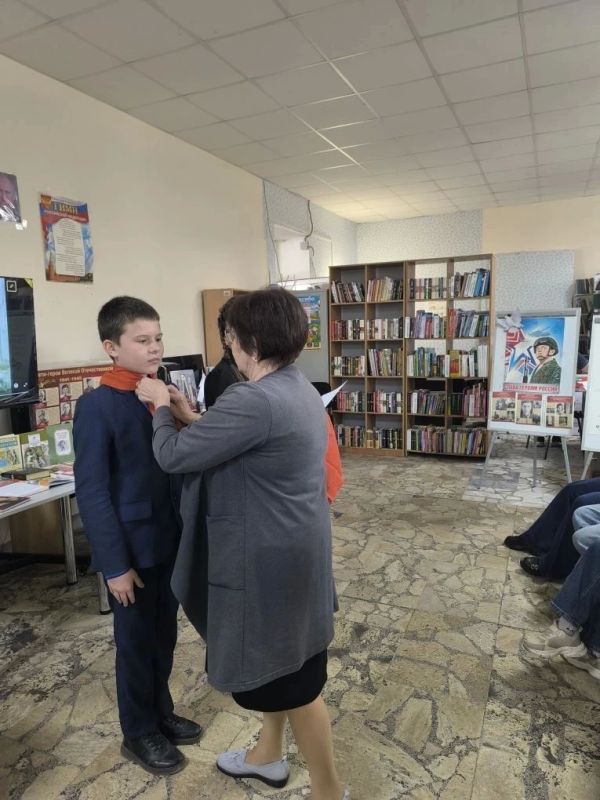 «Будь готов! Всегда готов!»: в Счастливцевской библиотеке вспомнили пионерское детство