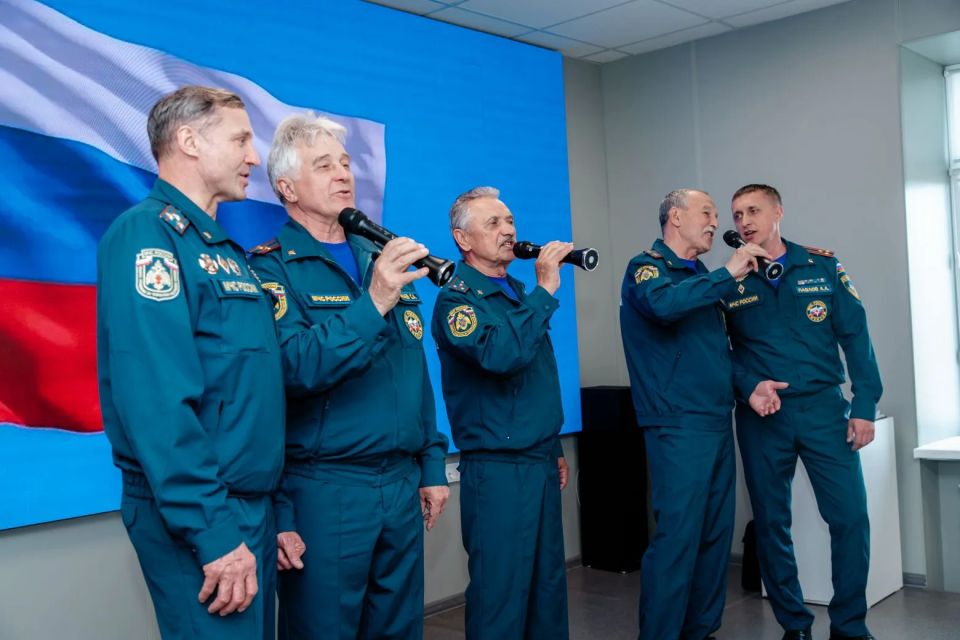 Связь поколений и уроки мужества: в ХТУ прошла встреча с героями МЧС России Связь поколений и уроки мужества: в ХТУ прошла встреча с героями МЧС России