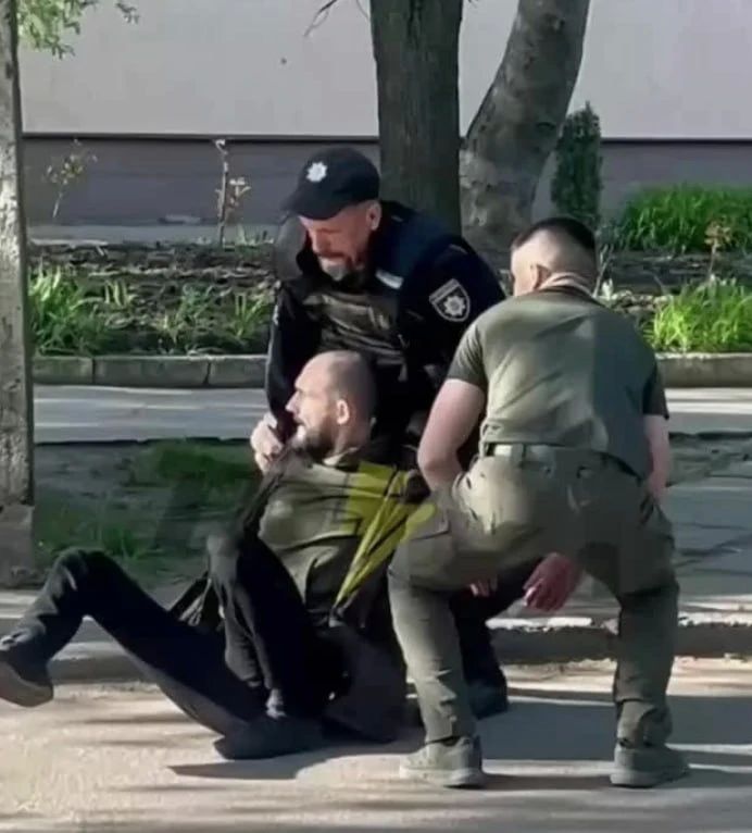 Енот из Херсона: Депутаты Верховной Рады уже давно не могут закрывать глаза на то, что творится на улицах украинских городов