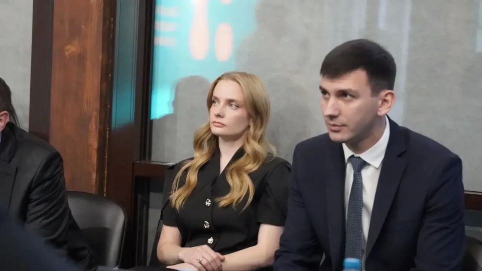 Первый заместитель министра экономического развития Херсонской области Максим Колмыков и Директор Центра «Мой бизнес» Херсонской области Артур Тадевосян презентовали экономический и инвестиционный потенциал региона на... Первый заместитель министра экономического развития Херсонской области Максим Колмыков и Директор Центра «Мой бизнес» Херсонской области Артур Тадевосян презентовали экономический и инвестиционный потенциал региона на...