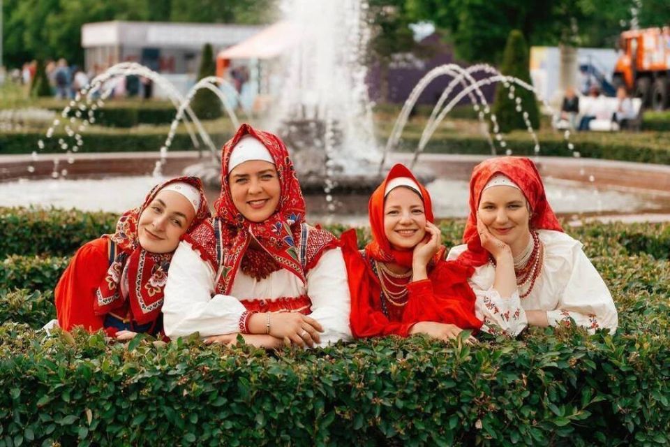 Фольклорный форум «ВОЛОГДА.ФОЛК» собирает всех, кто дышит ритмами России! Фольклорный форум «ВОЛОГДА.ФОЛК» собирает всех, кто дышит ритмами России!