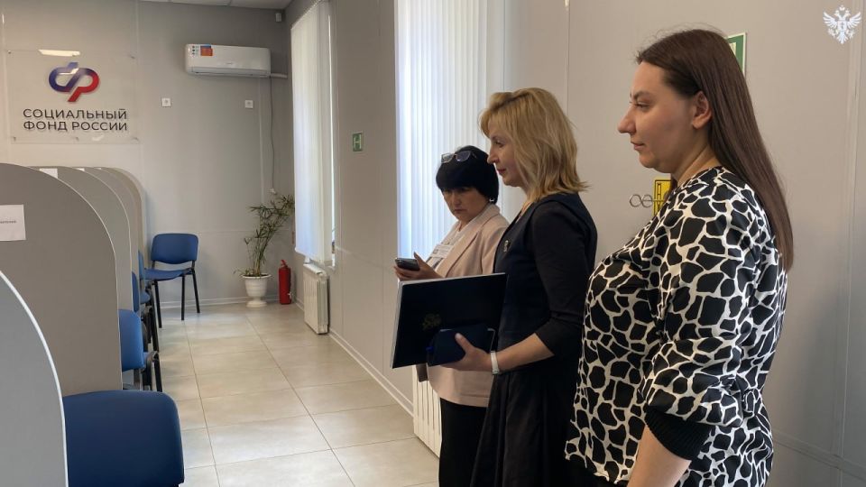 Медики Новотроицкого округа предложили включить районную больницу в народную программу «Единой России» Медики Новотроицкого округа предложили включить районную больницу в народную программу «Единой России»