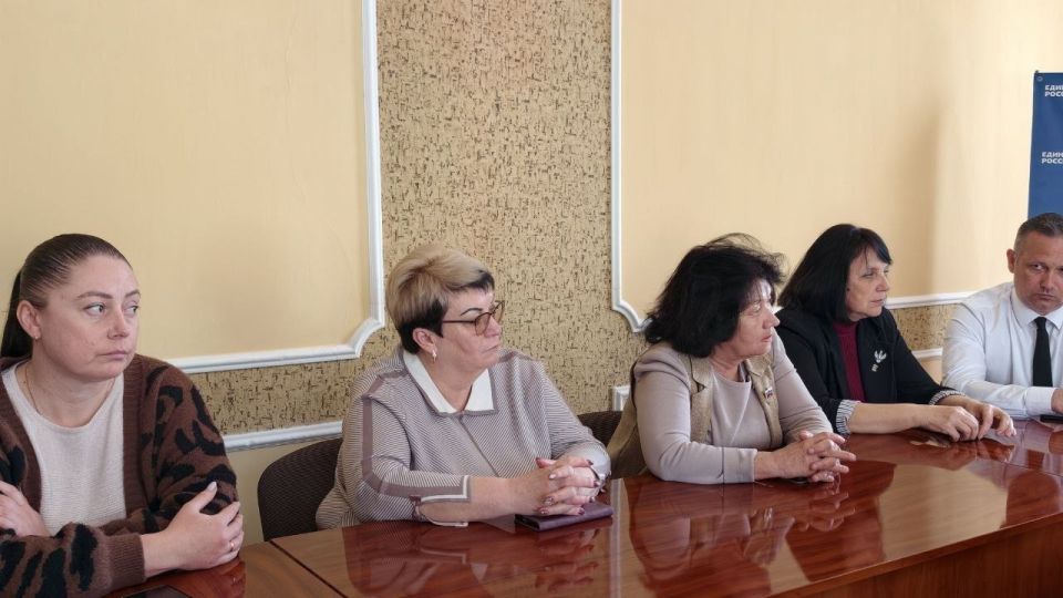 Ольга Осипенко: Приняла участие в собрании фракции «Единая Россия» в Совете депутатов Новотроицкого округа Ольга Осипенко: Приняла участие в собрании фракции «Единая Россия» в Совете депутатов Новотроицкого округа