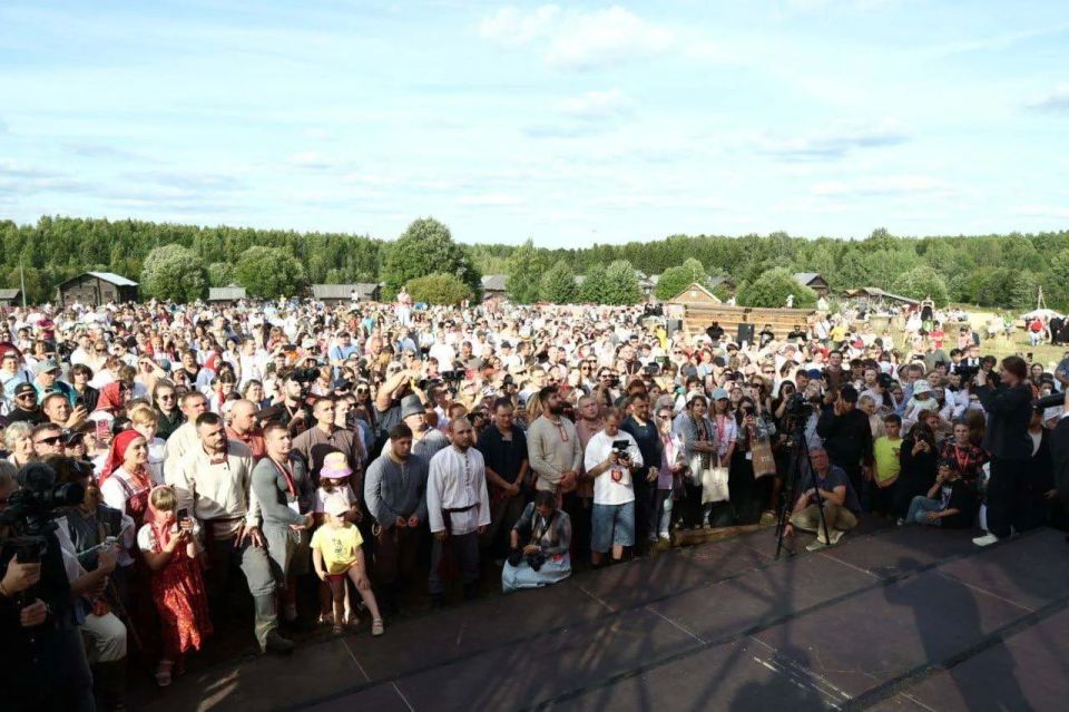 Фольклорный форум «ВОЛОГДА.ФОЛК» собирает всех, кто дышит ритмами России! Фольклорный форум «ВОЛОГДА.ФОЛК» собирает всех, кто дышит ритмами России!