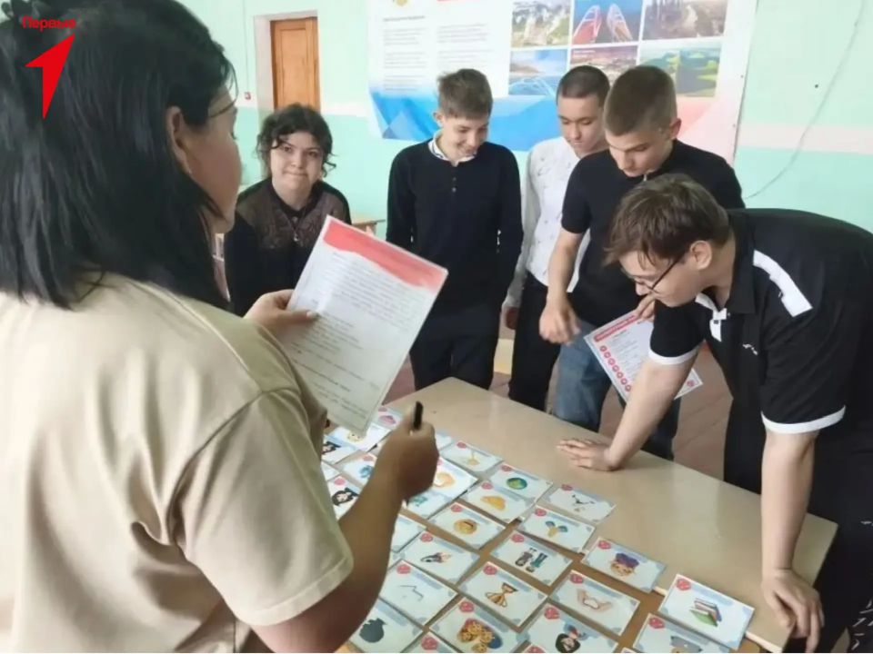 Первые Михайловской школы отметили День детских общественных объединений Первые Михайловской школы отметили День детских общественных объединений