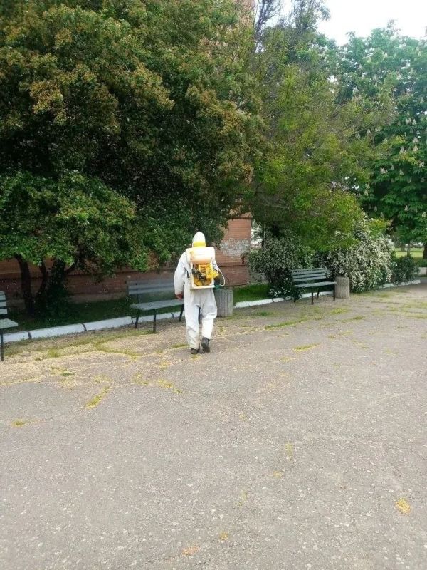 В населённых пунктах Чаплинского муниципального округа продолжаются работы по акарицидной обработке В населённых пунктах Чаплинского муниципального округа продолжаются работы по акарицидной обработке