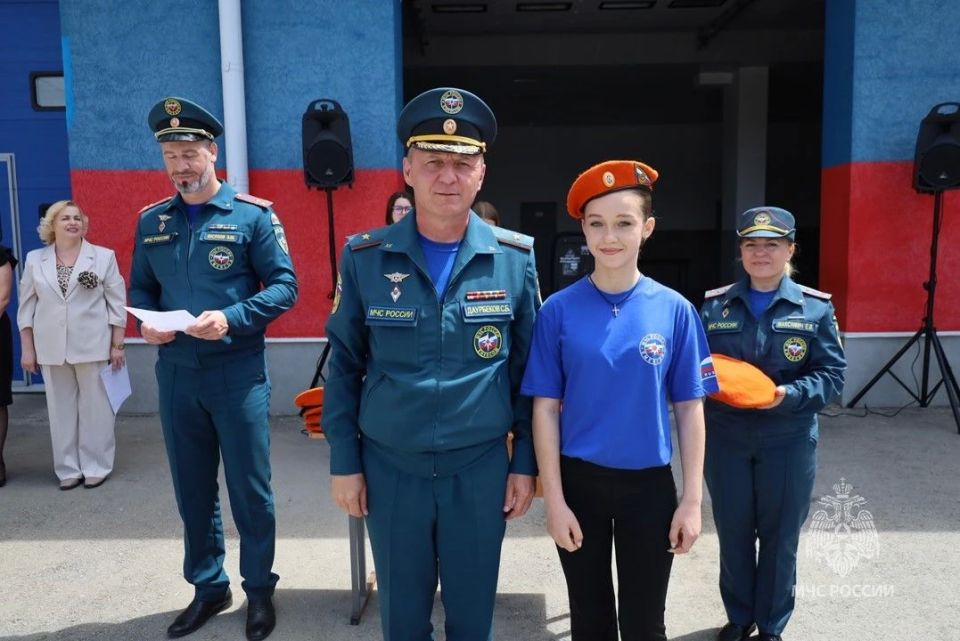 Торжественное посвящение в кадеты МЧС России Торжественное посвящение в кадеты МЧС России