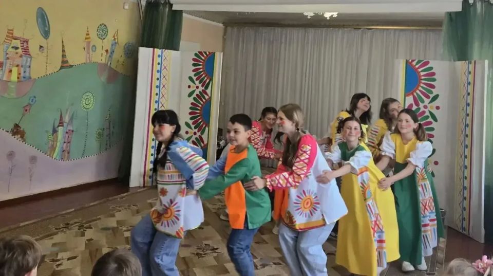 «По щучьему велению»: сказочный спектакль для малышей Скадовского сада «По щучьему велению»: сказочный спектакль для малышей Скадовского сада